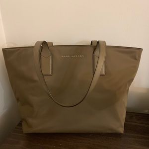 Nylon tote bag